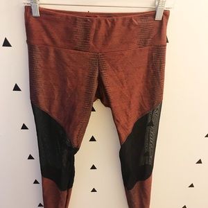 Onzie snakeskin leggings